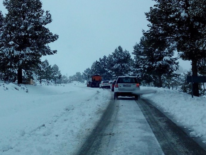 Nieve, nevada, temporal, máquina quitanieves