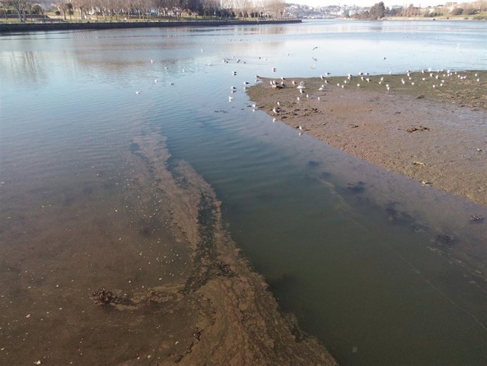 Arco Iris pide que se aplace el dragado de la Ría de O Burgo