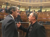 Compromís exige a Rajoy el cese del ministro de Fomento y que deje de dar "regalitos" a Abertis