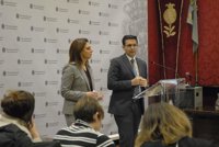 Aumenta en Granada capital el número de turistas extranjeros, un 62 por ciento del total en 2017