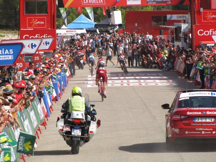 Una etapa de la Vuelta a España (foto de archivo)