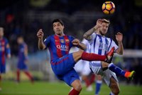 Íñigo Martínez, baja ante el FC Barcelona por una lesión en el sóleo