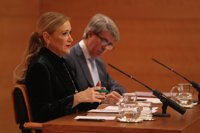 La Comunidad contratará 2.800 profesores y mejorará condiciones laborales en el marco del acuerdo sectorial