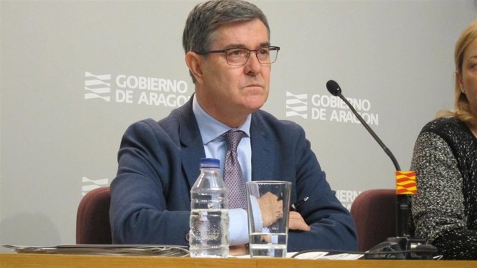 El consejero de Presidencia de Aragón, Vicente Guillén