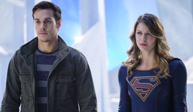Chris Wood y Melissa Benoist en 'Supergirl'