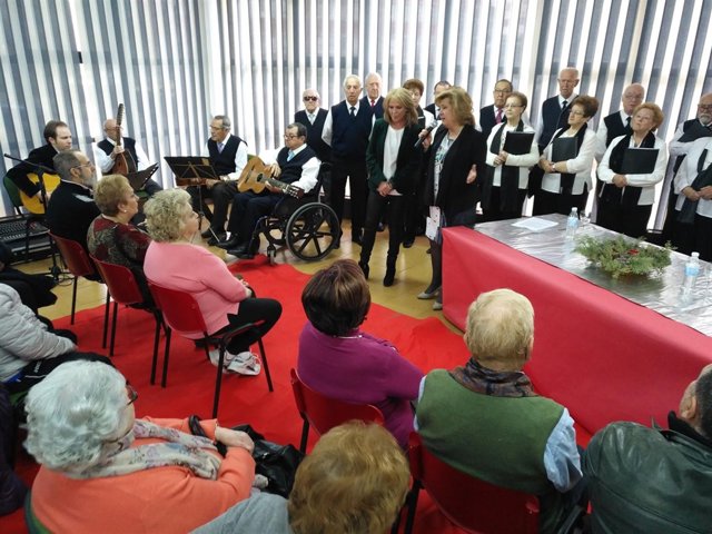 Visita al centro de participación activa Maristas, de Jaén.