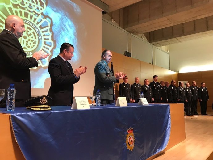 Antonio Sanz en la toma de posesión de once comisarios de Policía Nacional 