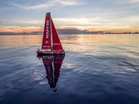 El 'MAPFRE' intenta sobrevivir en el 'infierno' de los Doldrums