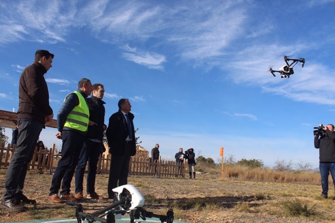 Escuela de drones en Chiva