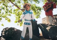 El niño de 'Movimiento naranja', Yuawi López, pasa de grabar un 'spot' político a grabar un disco