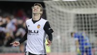 Un 'hat-trick' de Vietto lleva al Valencia a cuartos de final