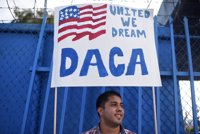 Un juez de California obliga a Trump a mantener el DACA hasta que haya una solución para todos los litigios pendientes