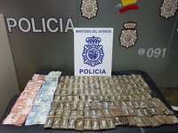 Detenido en Algeciras con siete kilos de hachís ocultos en una moto