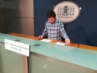 Podemos se muestra "escéptico" ante el compromiso del Gobierno sobre el REB