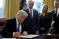 Trump firma un decreto para reforzar la atención psicológica a veteranos de guerra