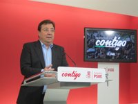 Vara remarca la "enorme oportunidad" de aprobar los PGEx y demostrar que Podemos y PSOE se pueden "entender"