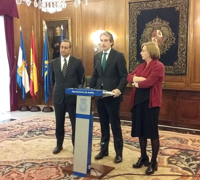 Fernando Lastra, Iñigo de la Serna y Mariví Monteserín 