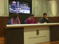 La ciudad rinde homenaje al poeta Ángel González