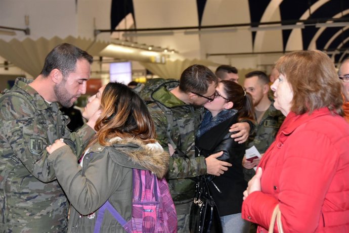 Los militares cordobeses se despiden de sus familias