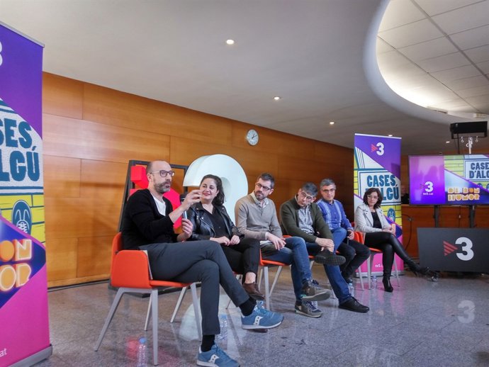 Pou i Barrera amb responsables de la cadena i de tots dos programes