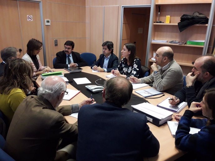 Reunión entre la CHE y el alcalde de Huesca
