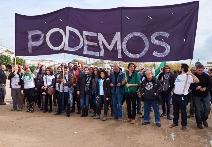 Miembros de Unidos Podemos, en Doñana. 