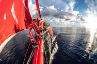 El 'MAPFRE' pelea por salir de los Doldrums con la flota nuevamente reagrupada