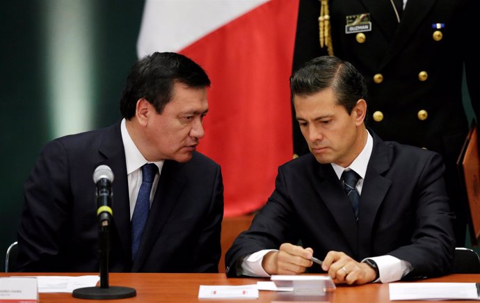 Miguel Ángel Osorio Chong y Enrique Peña Nieto