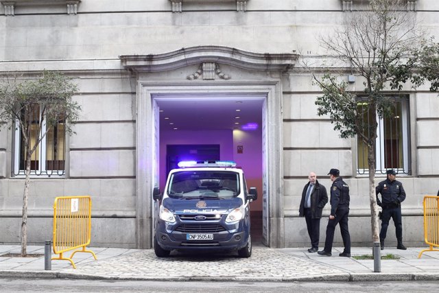 Forn, Jordi Sánchez y Jordi Cuix llegan a la Audiencia Nacional