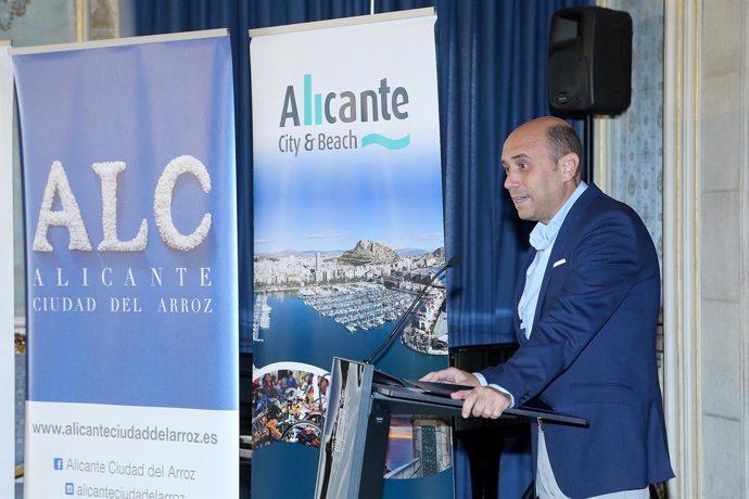 Gabriel Echávarri, en la presentación de la marca Alicante, Ciudad del Arroz