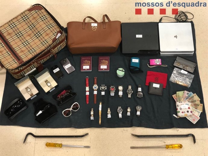 Quatre detinguts per 11 robatoris a Barcelona