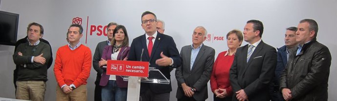 Rueda de prensa de Diego Conesa junto alcaldes  PSOE        