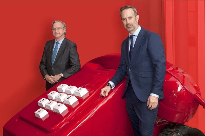 Solera y Línea Directa acuerdan la digitalización de la gestición pericial 