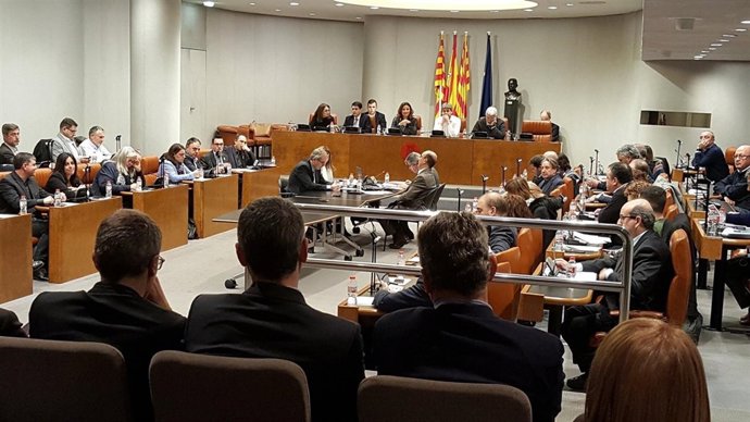 Pleno extraordinario de la Diputación de Barcelona