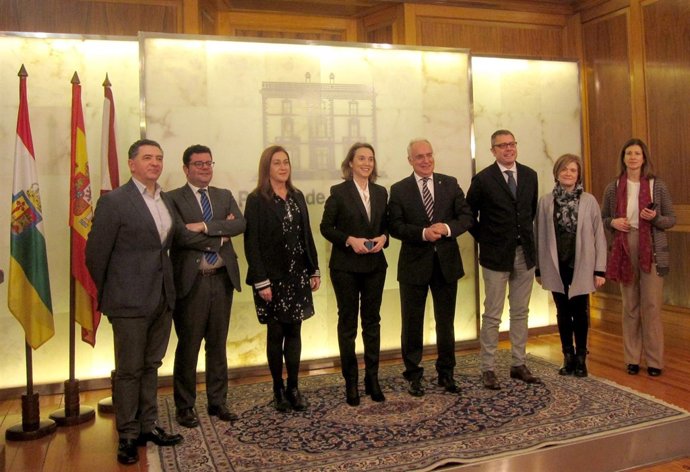 Ceniceros y Gamarra, con miembros del Consejo de Capitalidad               