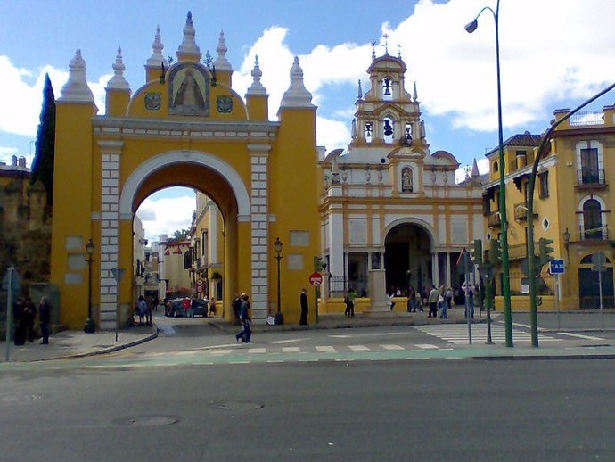 Basílica De La Macarena