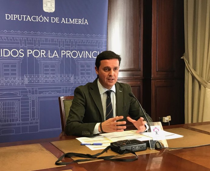 Javier Aureliano García durante la presentación de la agenda para Fitur 2018.