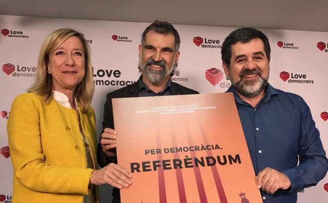 Neus Lloveras, Jordi Cuixart y Jordi Sànchez