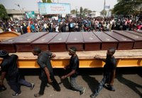Funeral masivo en Nigeria por las víctimas de la violencia entre pastores musulmanes y agricultores cristianos
