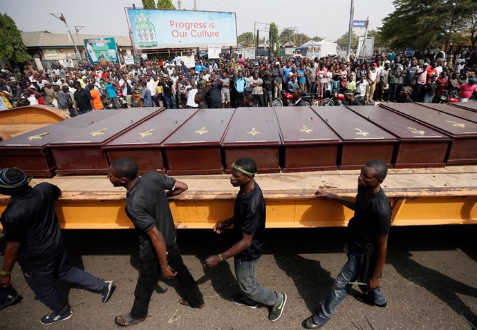Funeral por las víctimas de los enfrentamientos entre pastores y agricultores
