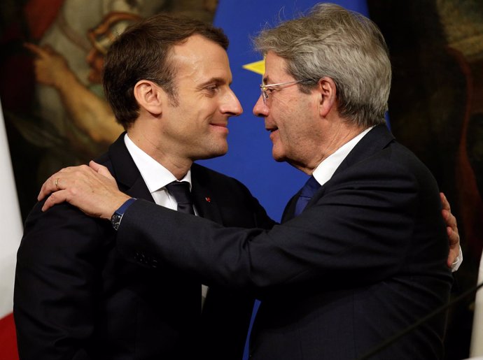 Emmanuel Macron y Paolo Gentiloni 