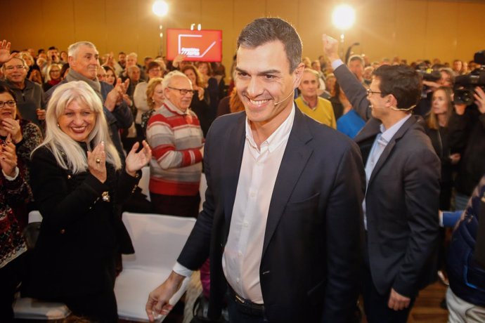 El secretario general del PSOE, Pedro Sánchez, en  asamblea del PSOE en Granada