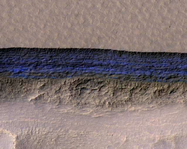 Estratos con agua helada en el subsuelo marciano