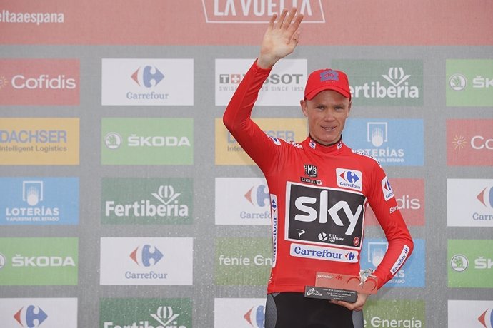 Chris Froome con el maillot de líder de La Vuelta