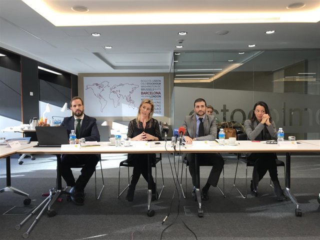 P.Romaní, A.Gener, H.Sánchez y M.L.Fenet (Savills Aguirre Newman)