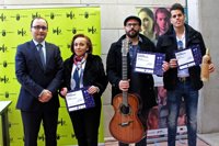 Un taller artesano de guitarras, una botella de madera y una aplicación para prevenir miopía, Premios Emprendedor