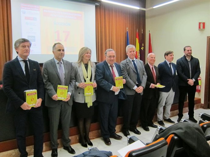 Presentación del Barómetro de la Empresa Familiar de la Región en la UMU