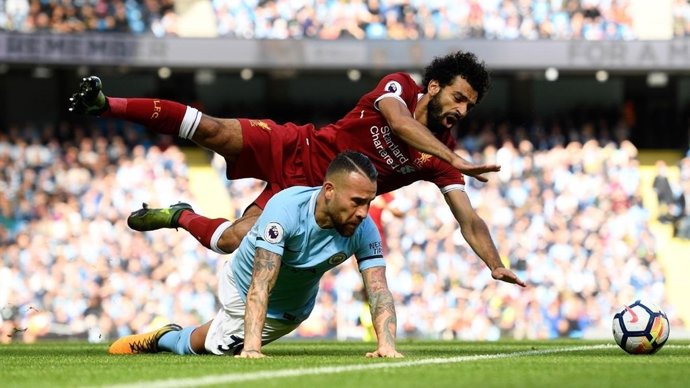 Otamendi (Manchester City) y Salah (Liverpool)
