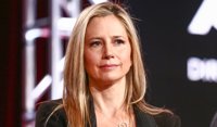 Mira Sorvino promete a Dylan Farrow que no volverá a trabajar con Woody Allen
