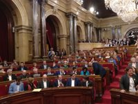 TS dice que la "incapacidad legal" de acudir al Parlament es de los encarcelados, no de "otros", en referencia a huidos